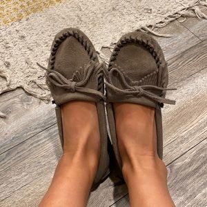 Minnetonka
Women's Kilty Moccasins size 7